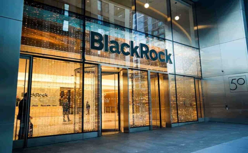 BlackRock just bought over $600 million of these 2 cryptocurrencies
