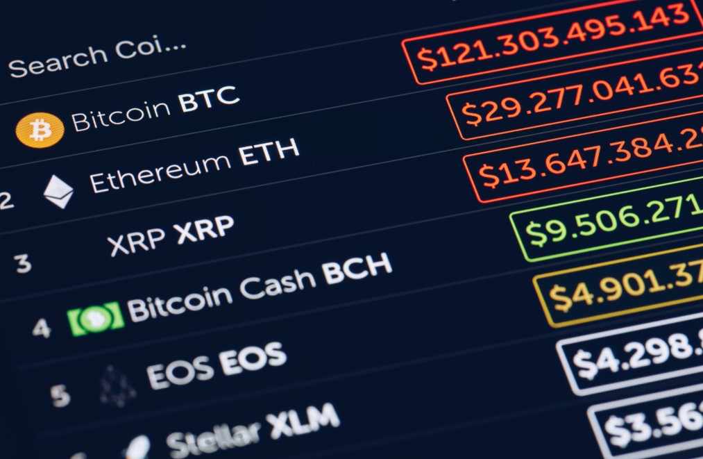 Crypto market collapses by almost $1 trillion in a month