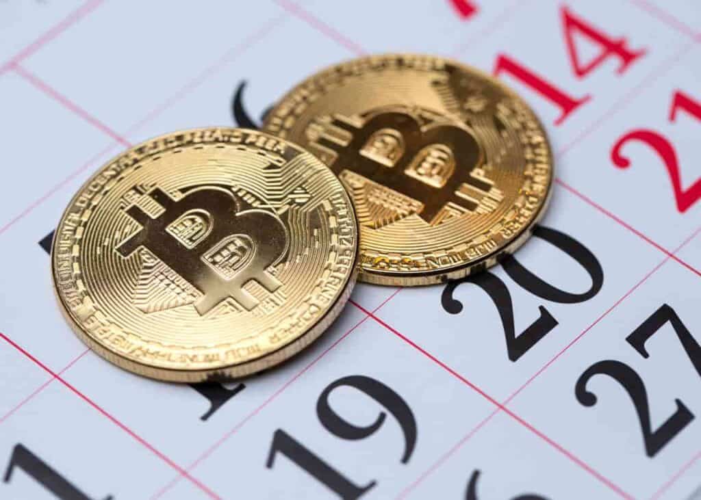 Trading expert sets date when Bitcoin will drop to $38,000