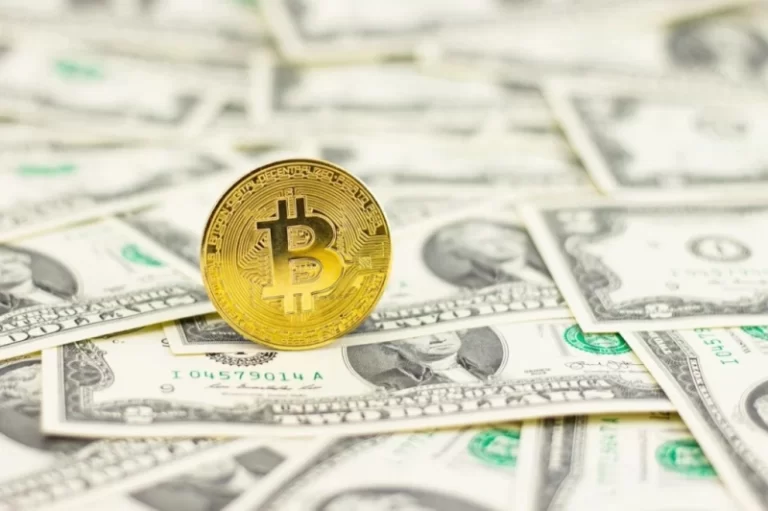 btc-spot-etfs-snap-five-day-inflow-streak-whats-next-for-bitcoin-price-a465496.webp