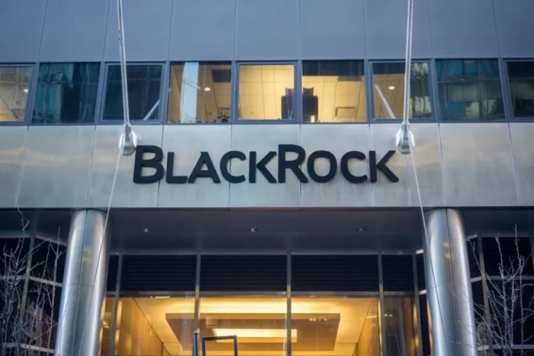 blackrock-buys-over-38-million-of-these-cryptocurrencies-999543e.webp