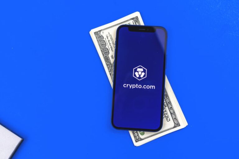 cryptocom-launches-otc-options-trading-for-institutional-clients-80eb089.jpg