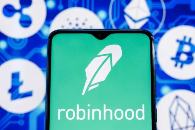 lucky-trader-makes-800k-on-robinhood-chain-meme-coin-adc7d9d.jpg